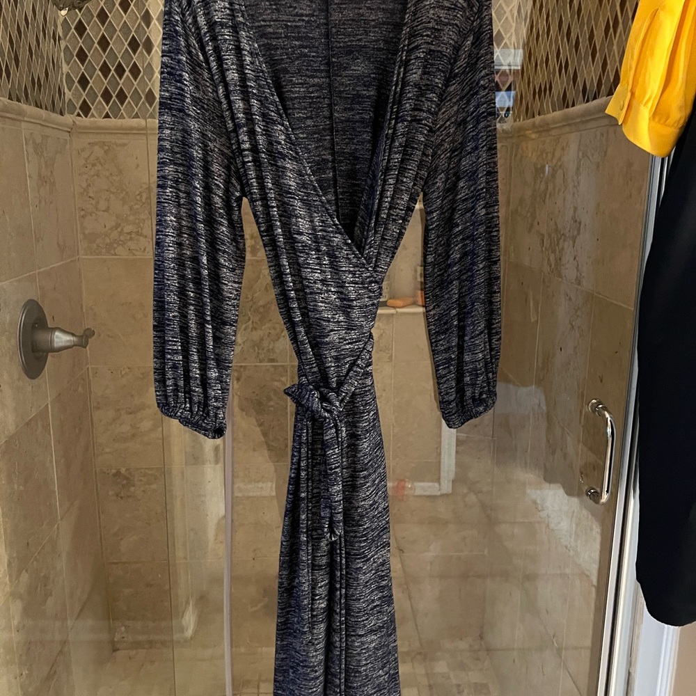 GAP Black and Gray Knit Dress Size Large Tall.